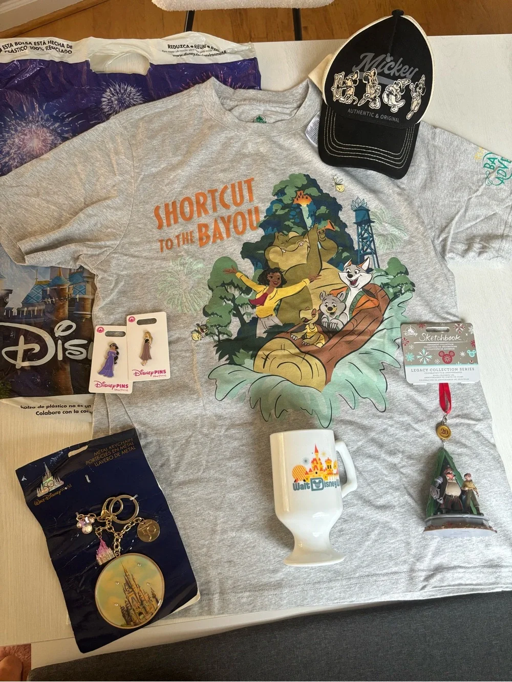 Disney World bundle - Picture 1 of 12